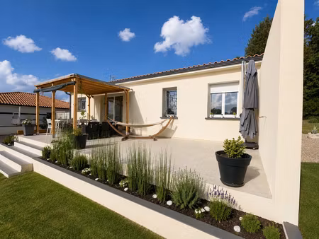 maison 4 pièces 105 m² - parcelle de 630 m² - laruscade (33620)