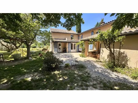propriété - 149 m2 - 5 chambres