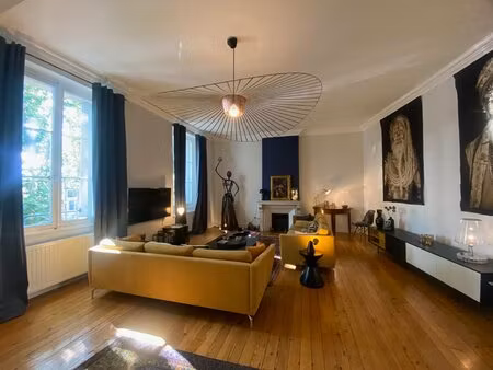 appartement bourgeois transformé en duplex  8 pièces  avec roof top (toit terrasse)