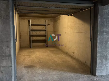 vente parking 17m2 grenoble 38000 - 23000 € - surface privée