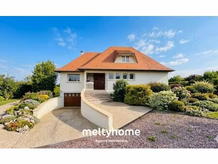 maison familiale avec sous-sol de 200 m² sur terrain de plus de