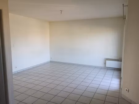 grand t3 + balcon + garage