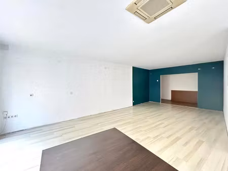 location local commercial 50m2 aire-sur-l'adour 40800 - 600 € - surface privée