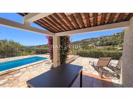 maison avec piscine et vue mer