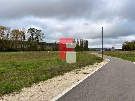 terrain à bâtir dans un lotissement neuf  à vitry-le-croisé