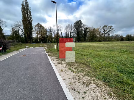 terrain à bâtir dans un lotissement neuf  à vitry-le-croisé