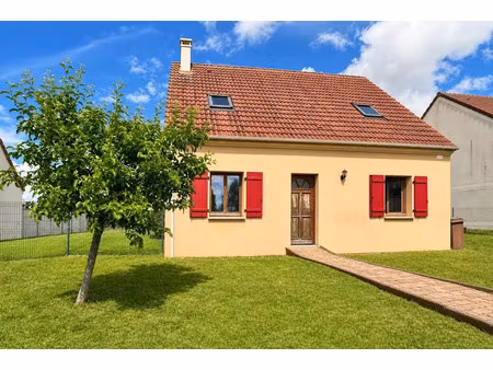 vente maison 6 pièces 130 m² à crèvecoeur-le-grand (60360)  240 000 €