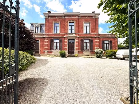 maison de maître à vendre avec terrasse et jardin   angre (vbe31293)