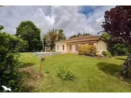 vente maison 4 pièces 110 m² à juillac-le-coq (16130)  208 260 €