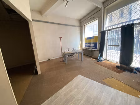castelnaudary centre-ville local professionnel 74 m2