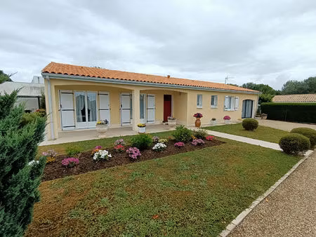 vente maison 5 pièces  109.98m²  tonnay