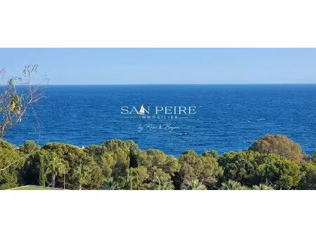 villa à raser sur beau terrain de 2 400 m²