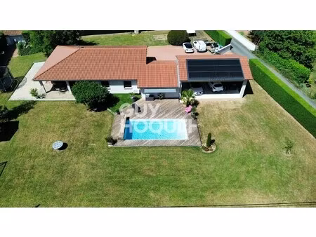 charme  volumes et prestations : découvrez cette villa familiale avec piscine