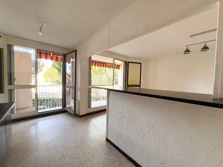 vente appartement 3 pièces 95m2 marseille 12eme (13012) - 220000 € - surface privée