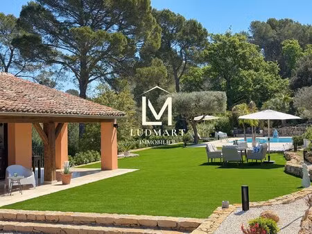 lorgues villa rénovée à pied du village | piscine 12x6 | 240 m2 | 1 hectare