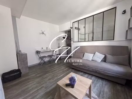 location appartement 1 pièces 17m2 voiron 38500 - 395 € - surface privée