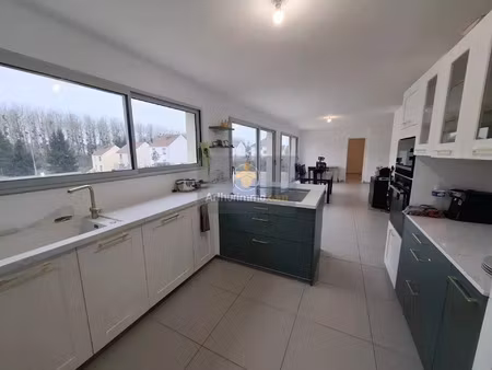 vente maison 10 pièces 184 m2 à crécy-la-chapelle