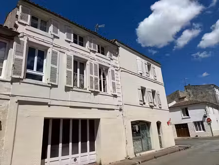 vente maison rochefort 17300 - - surface privée
