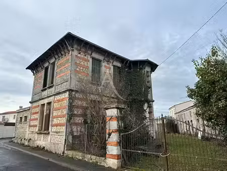 vente maison rochefort 17300 - - surface privée