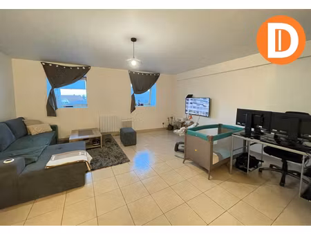 location appartement 3 pièces 83m²