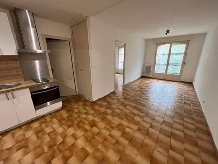 location appartement 2 pièces 45m² valenciennes 59300