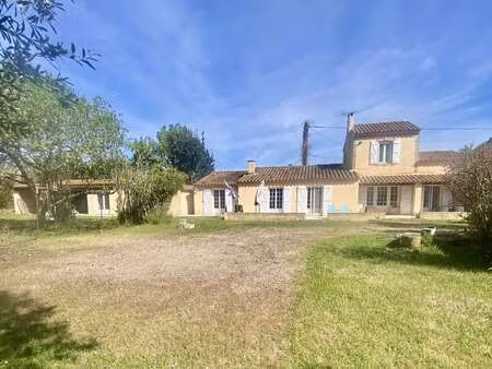 vente maison à moules (13104) : à vendre / 140m² moules