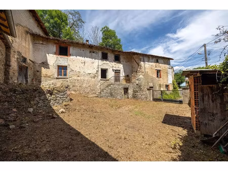 vente maison 5 pièces 150 m² à sainte-agathe-en-donzy (42510)  67 000 €