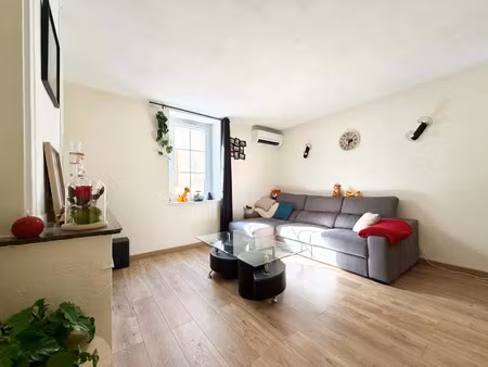 vente maison de village vauvert 30600 - - surface privée
