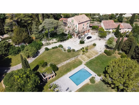 vente maison 16 pièces 442 m² flayosc (83780)