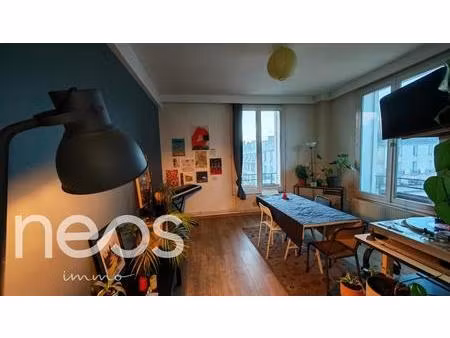 bel appartement croisement rue nationale