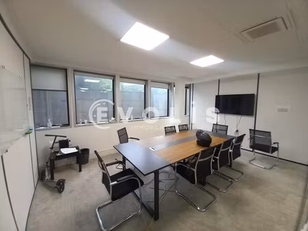location bureaux 256 m²