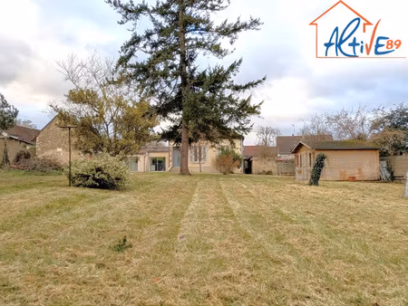 maison au centre de fleury-la-vallee sur jardin de 1310m2 au
