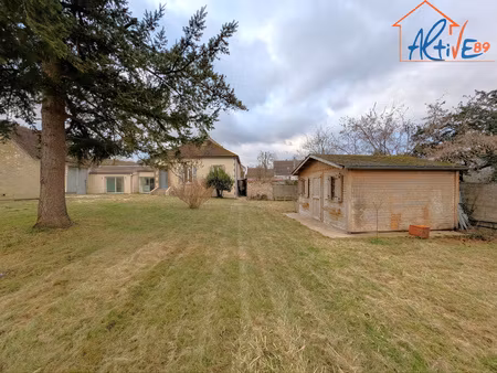 maison au centre de fleury-la-vallee sur jardin de 1310m2 au