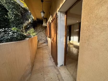 t2 rdc meuble 37 m2