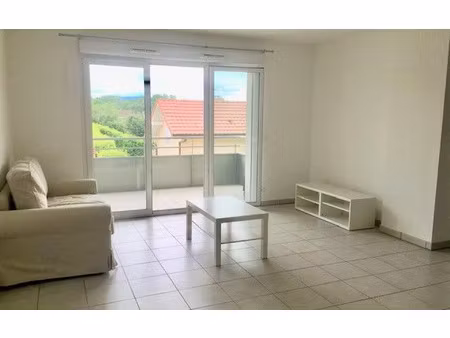 location appartement  m² t-3 à saint-julien-en-genevois  1 240 €