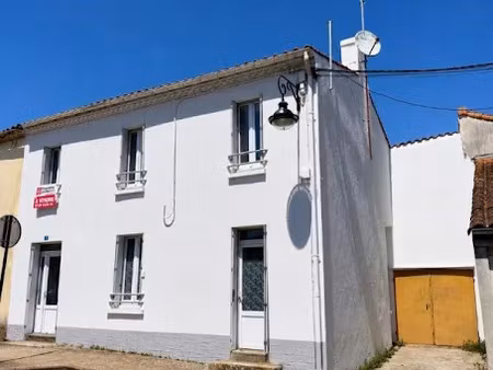 vente maison 5 pièces 110 m² à les clouzeaux (85430)  205 000 €