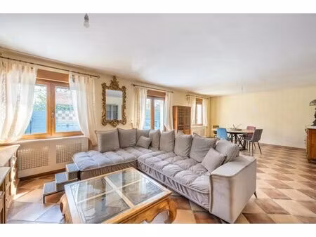 maison de 5 pièces de 177 m² à les mureaux