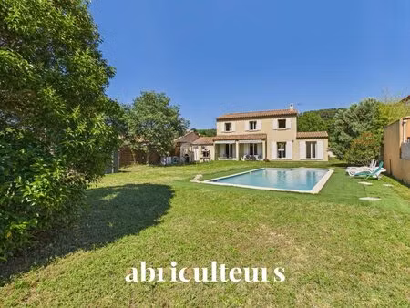 maison - 124 m² - 6 pièces - saint-chamas (13250)