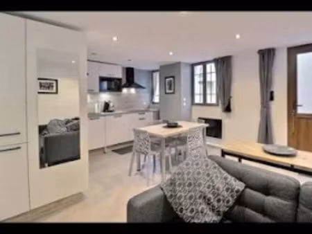 location meublée appartement 2 pièces 42 m² à salon-de-provence (13300)  1 055 €