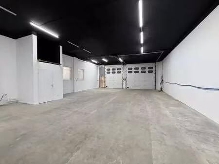 vente local d'activités 270 m²