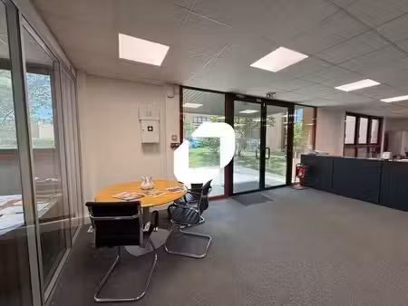 location local d’activités villepinte 93420 365m²