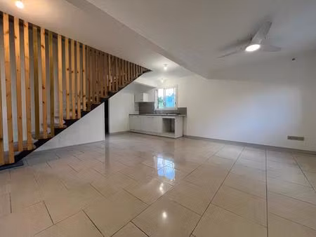 villa t4/5 non meublée à louer à etang sale de la réunion