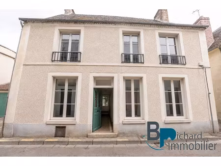 vente maison 8 pièces 136 m² à laon (02000)  138 000 €