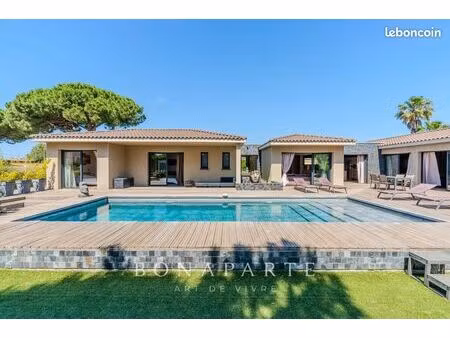 villa 5 pièces 182 m²