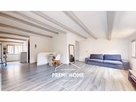 a vendre t1/2 avec terrasse centre historique aix