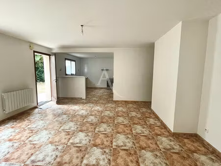 location appartement 4 pièces 84m² tierce 49125