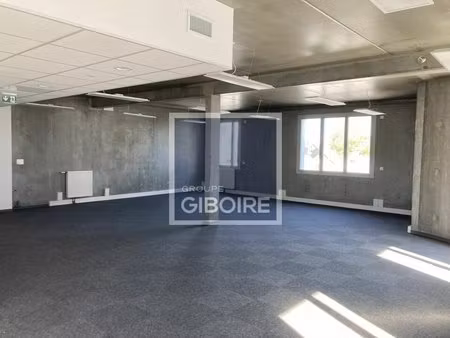 location local professionnel 128m² angers 49100