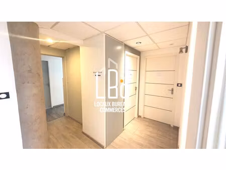 location local professionnel 117m² nantes 44200
