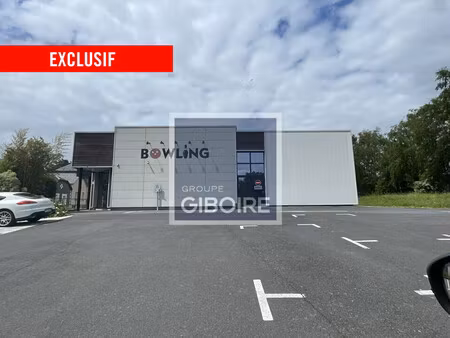 achat local commercial 1 200m² fougeres 35300