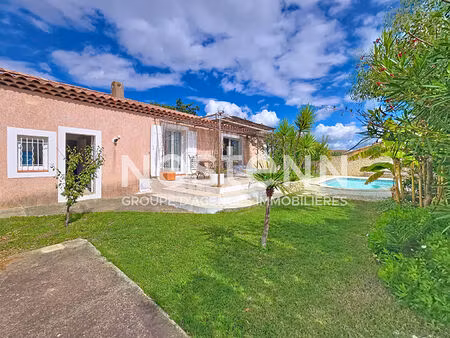 maison de plain-pied 3 chambres à vendre à saint-martin-de-crau avec jardin clos  piscine 